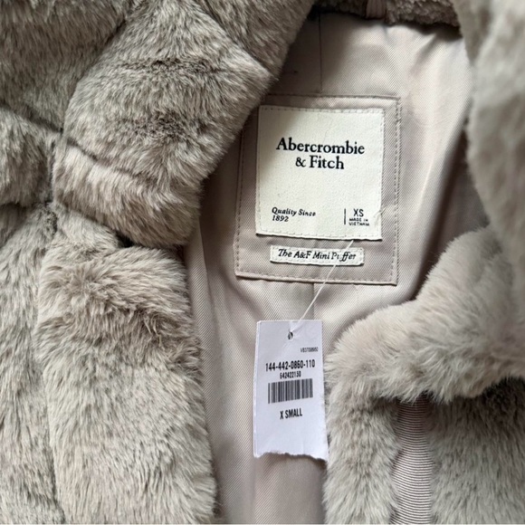 Abercrombie & Fitch Light Gray Teddy Jacket - Picture 6 of 8